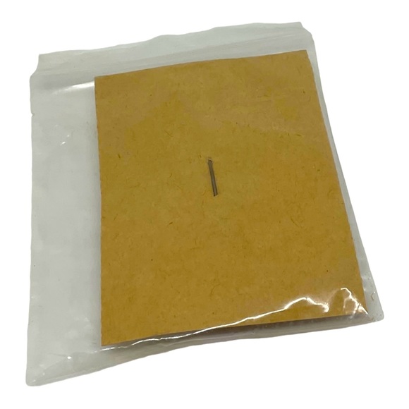 ✨2 for $35✨ True dead stock vintage brooch, painter artist, NIP - Picture 2 of 2